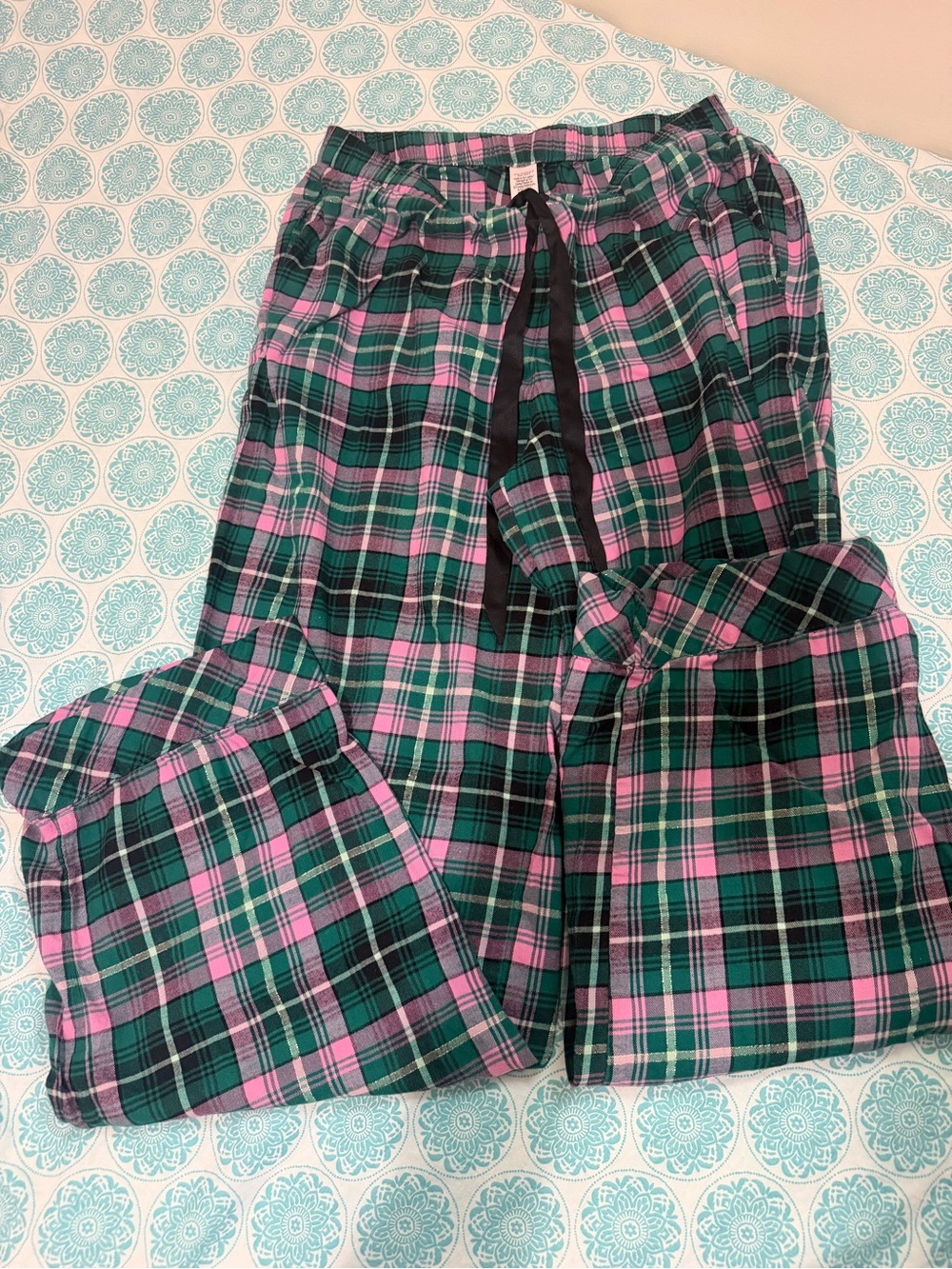 Victoria's Secret Pink and Green Plaid Pajama Pants